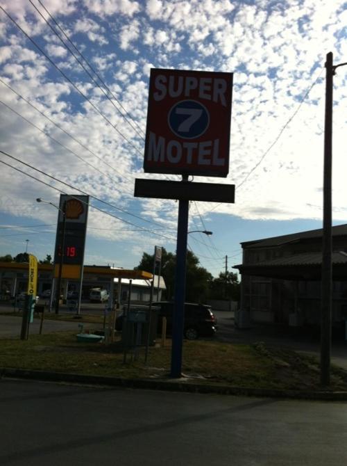 Motel 6 Richmond, Ky Eku Campus Area Exterior photo